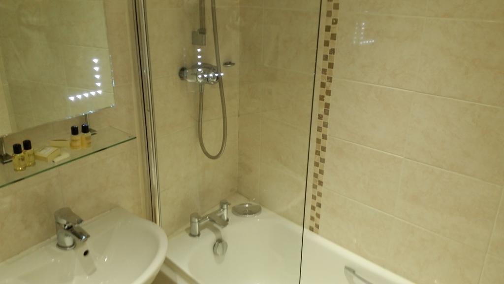 Limes Hotel Needham Market Rum bild